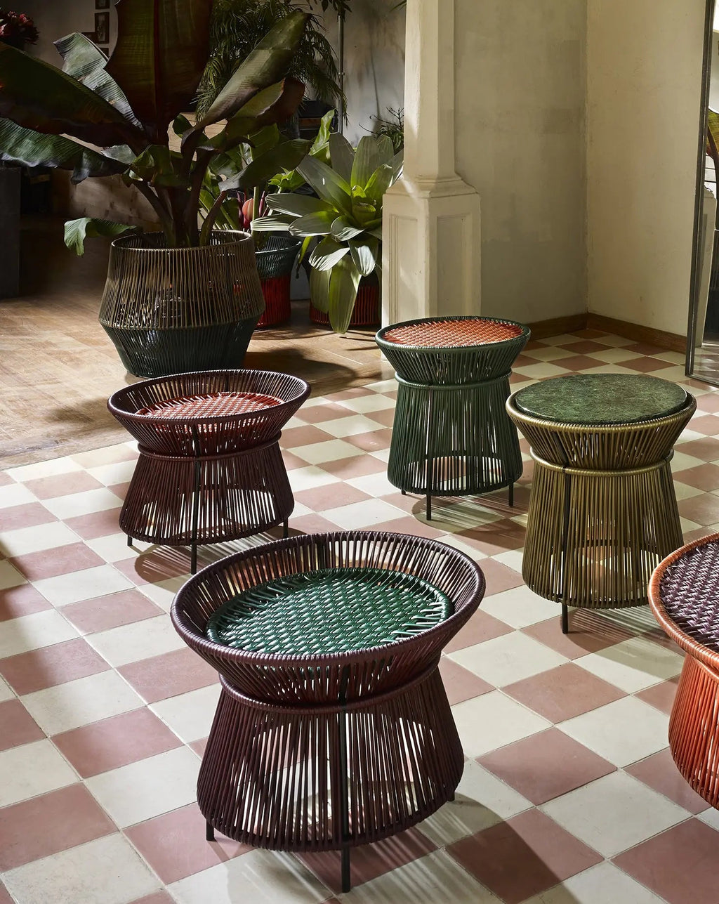 Table Panier Rouge Noir