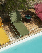 Lit de repos vert olive et vert pastel